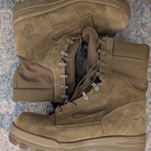 Bates U.S. Marine Corps Temperate waterproof boots in 8.5 Men's wide.